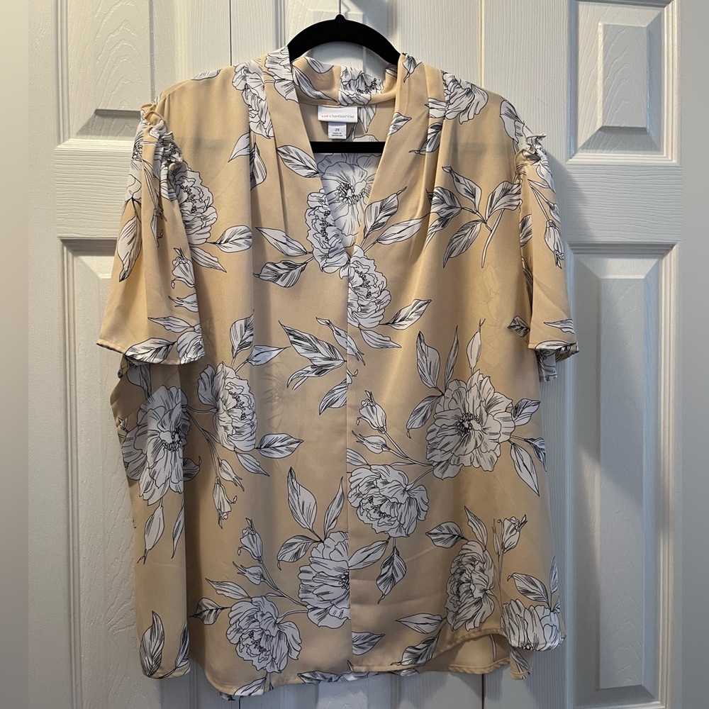 Liz Claiborne Beige and White Floral Summer Blouse
